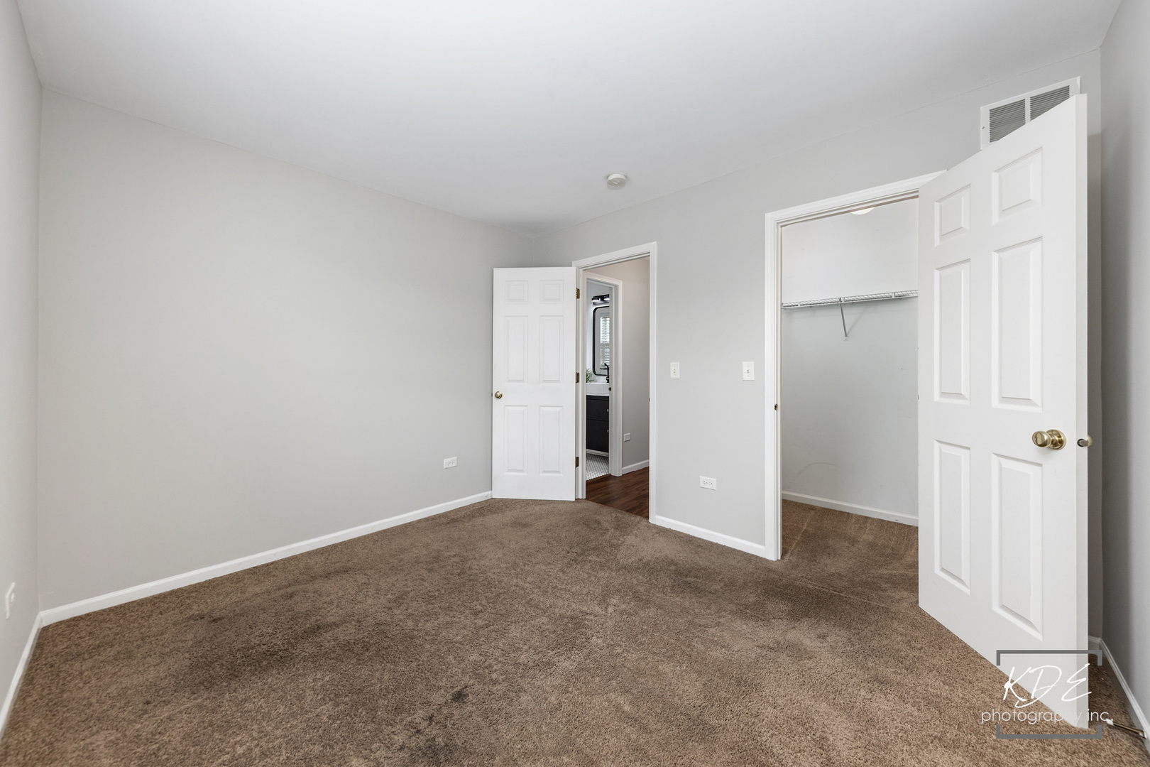 558 Pinebrook Drive, Bolingbrook, IL 60490