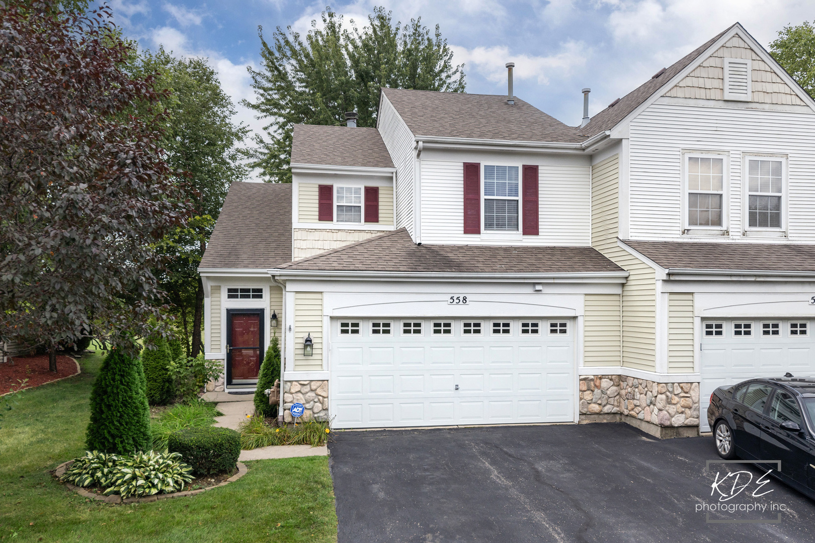 558 Pinebrook Drive, Bolingbrook, IL 60490