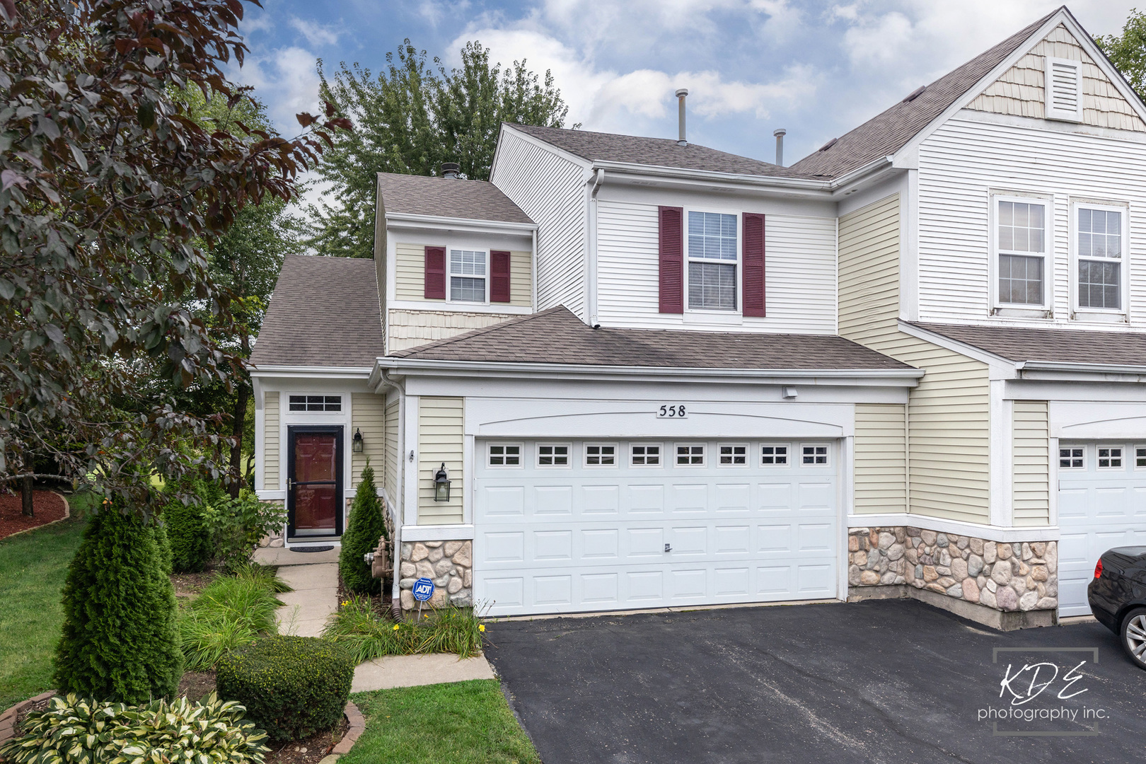 558 Pinebrook Drive, Bolingbrook, IL 60490