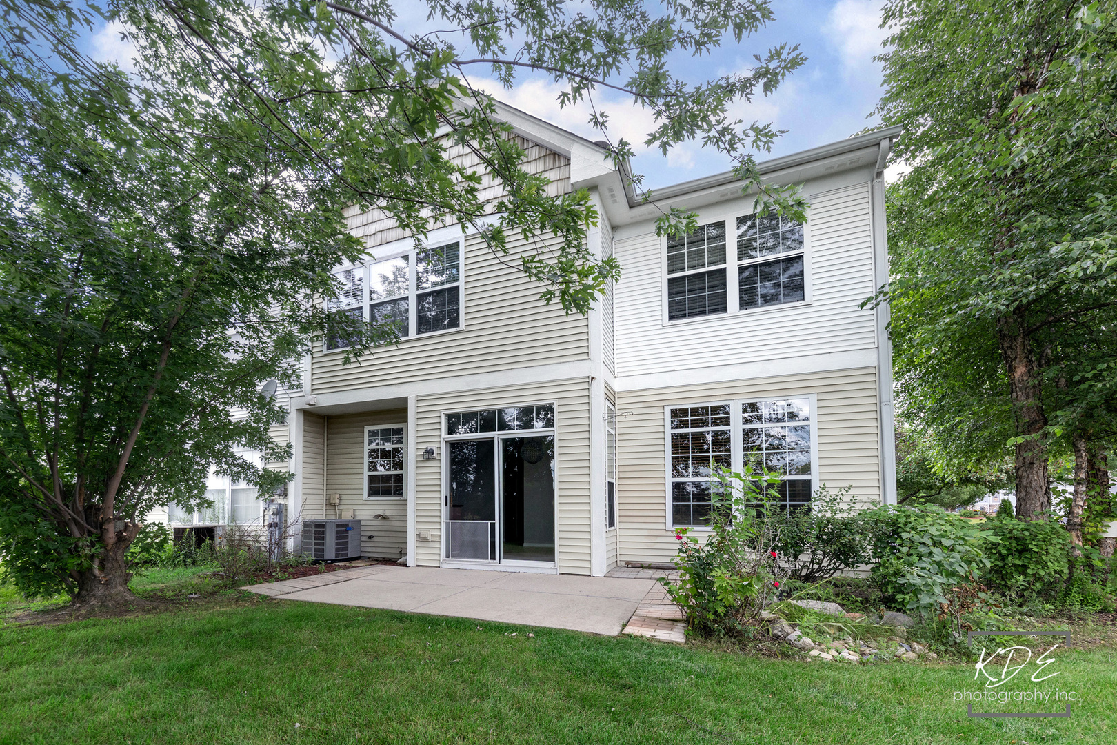 558 Pinebrook Drive, Bolingbrook, IL 60490