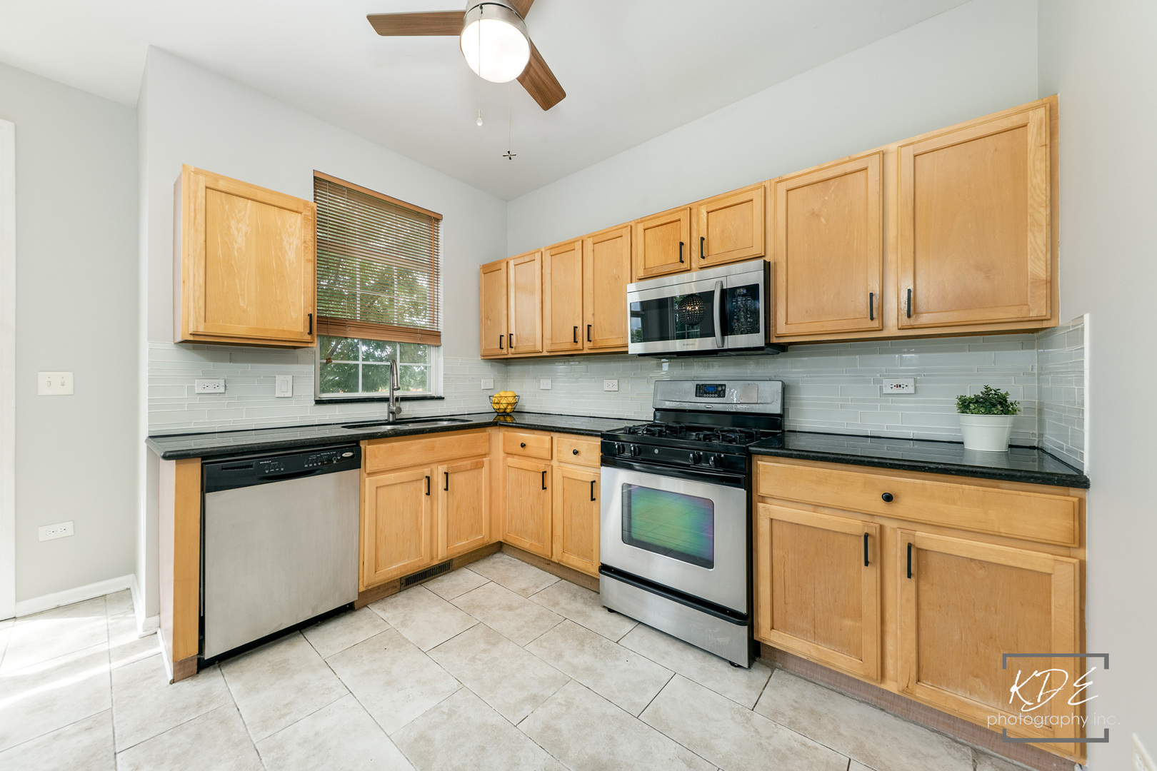 558 Pinebrook Drive, Bolingbrook, IL 60490