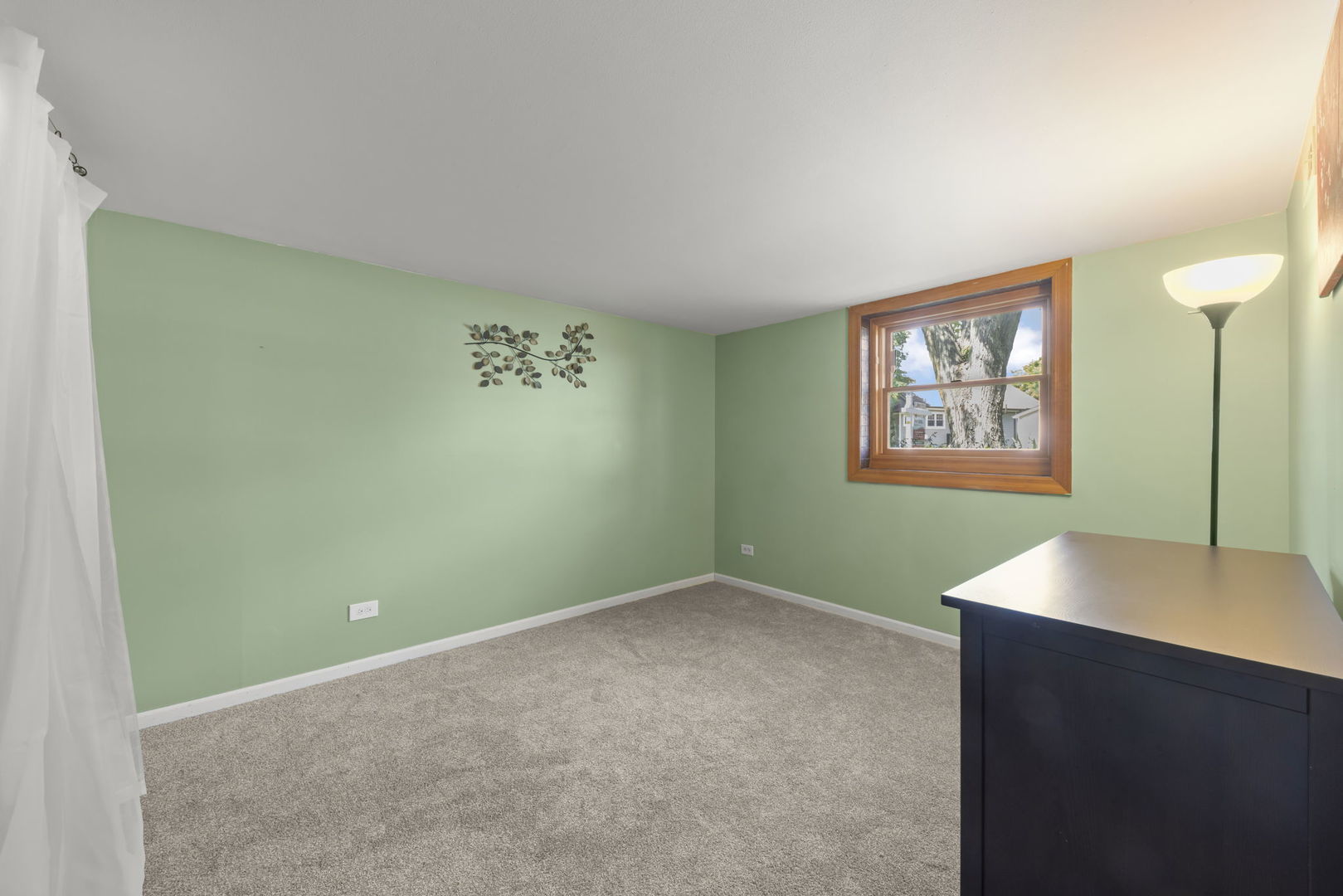 219 E Lincoln Avenue, Glendale Heights, IL 60139