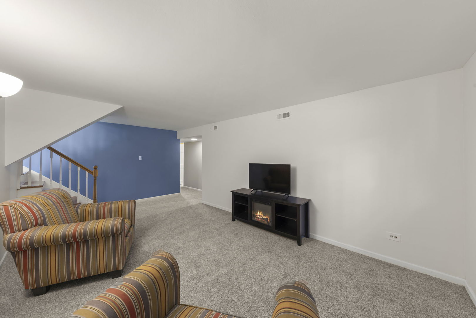 219 E Lincoln Avenue, Glendale Heights, IL 60139