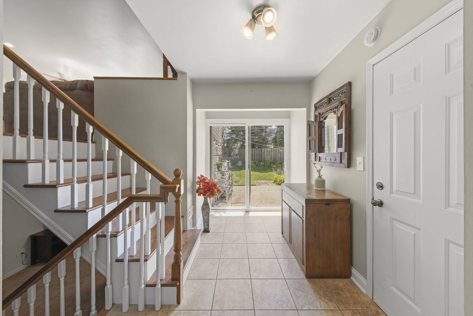 219 E Lincoln Avenue, Glendale Heights, IL 60139