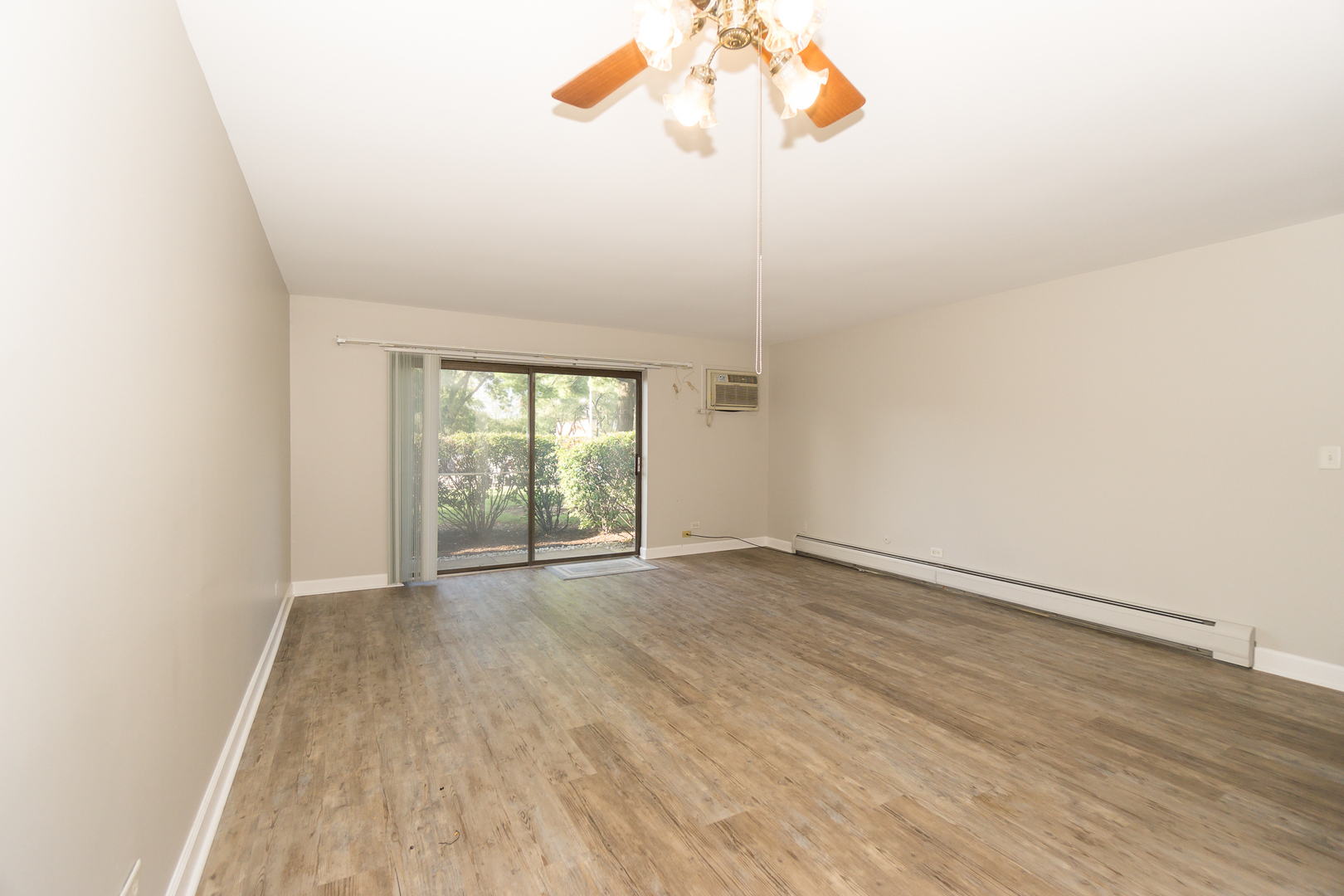 239 Mill Road #112A, Addison, IL 60101
