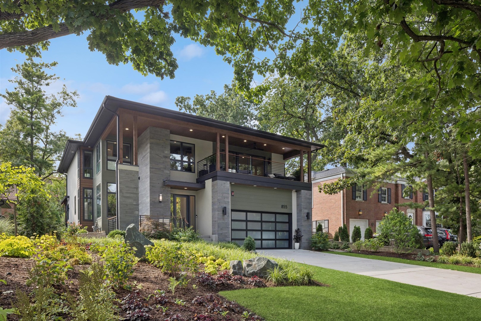 855 Crescent Boulevard, Glen Ellyn, IL 60137
