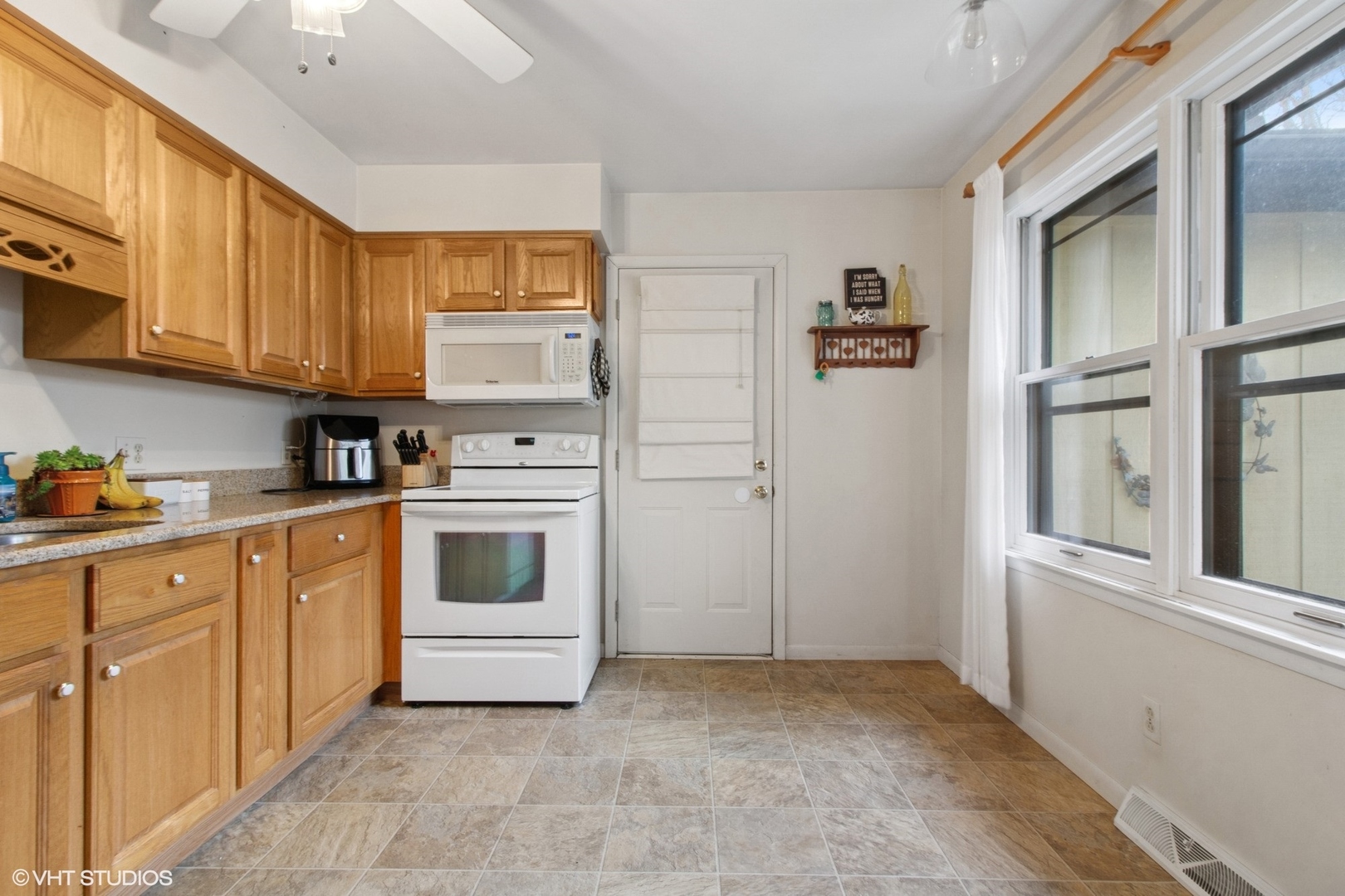 906 Reimann Avenue, Sandwich, IL 60548