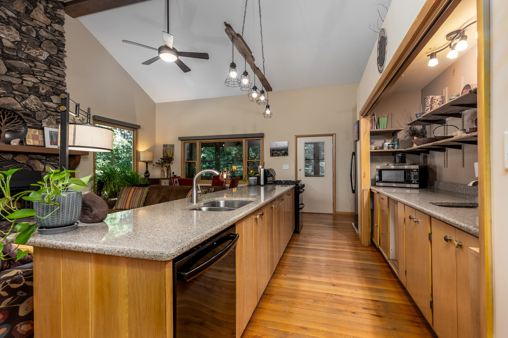 4010 E 1950th Road, Sheridan, IL 60551