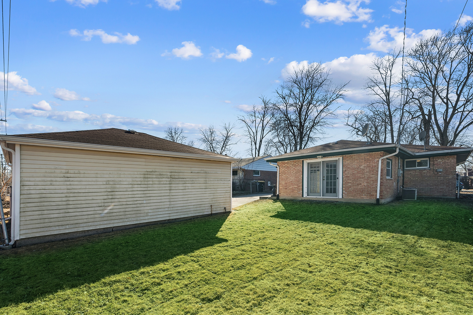 17919 School Street, Lansing, IL 60438