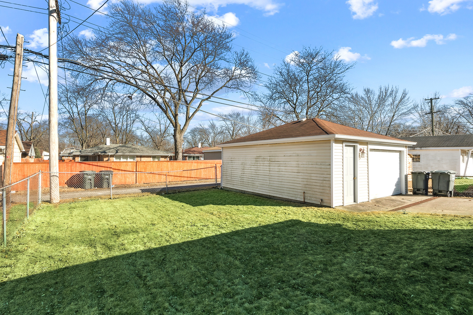 17919 School Street, Lansing, IL 60438