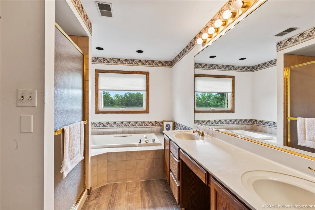15007 Moorings Lane, Oak Forest, IL 60452