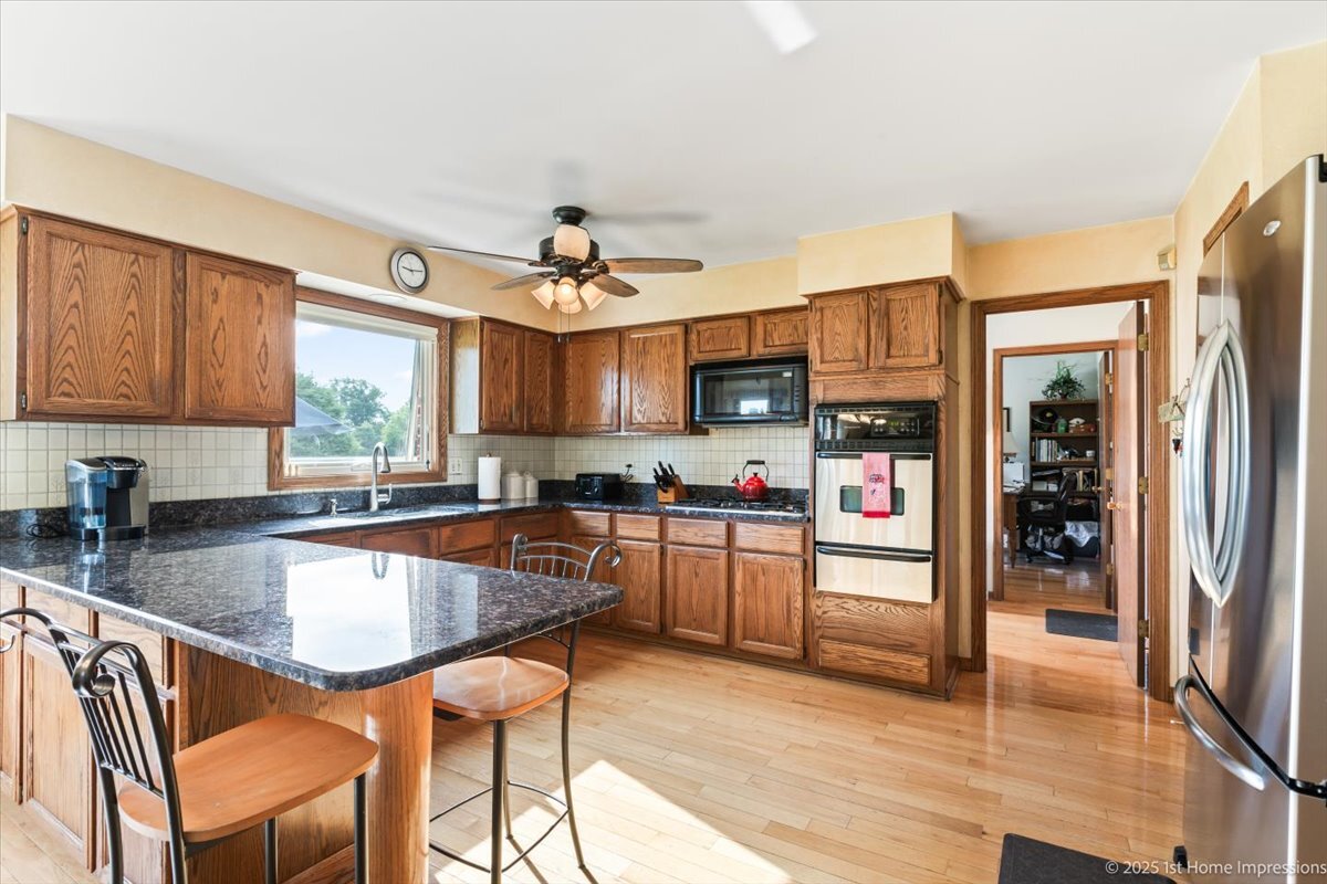 15007 Moorings Lane, Oak Forest, IL 60452