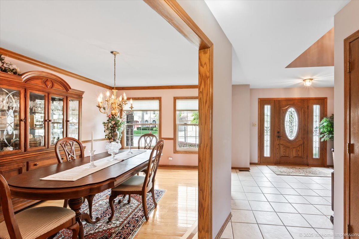15007 Moorings Lane, Oak Forest, IL 60452