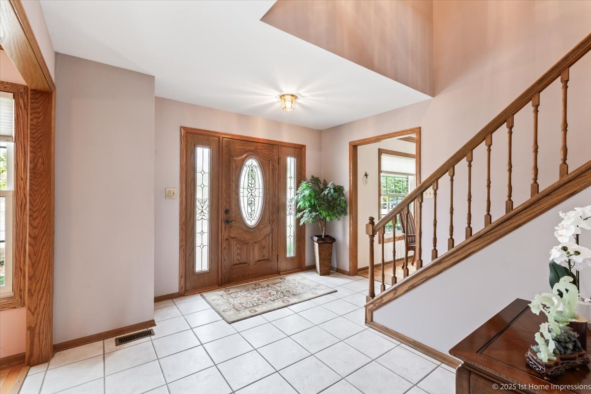 15007 Moorings Lane, Oak Forest, IL 60452