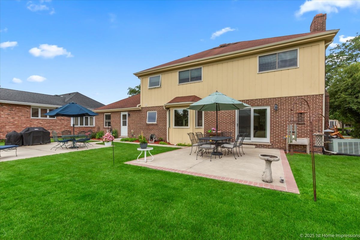15007 Moorings Lane, Oak Forest, IL 60452