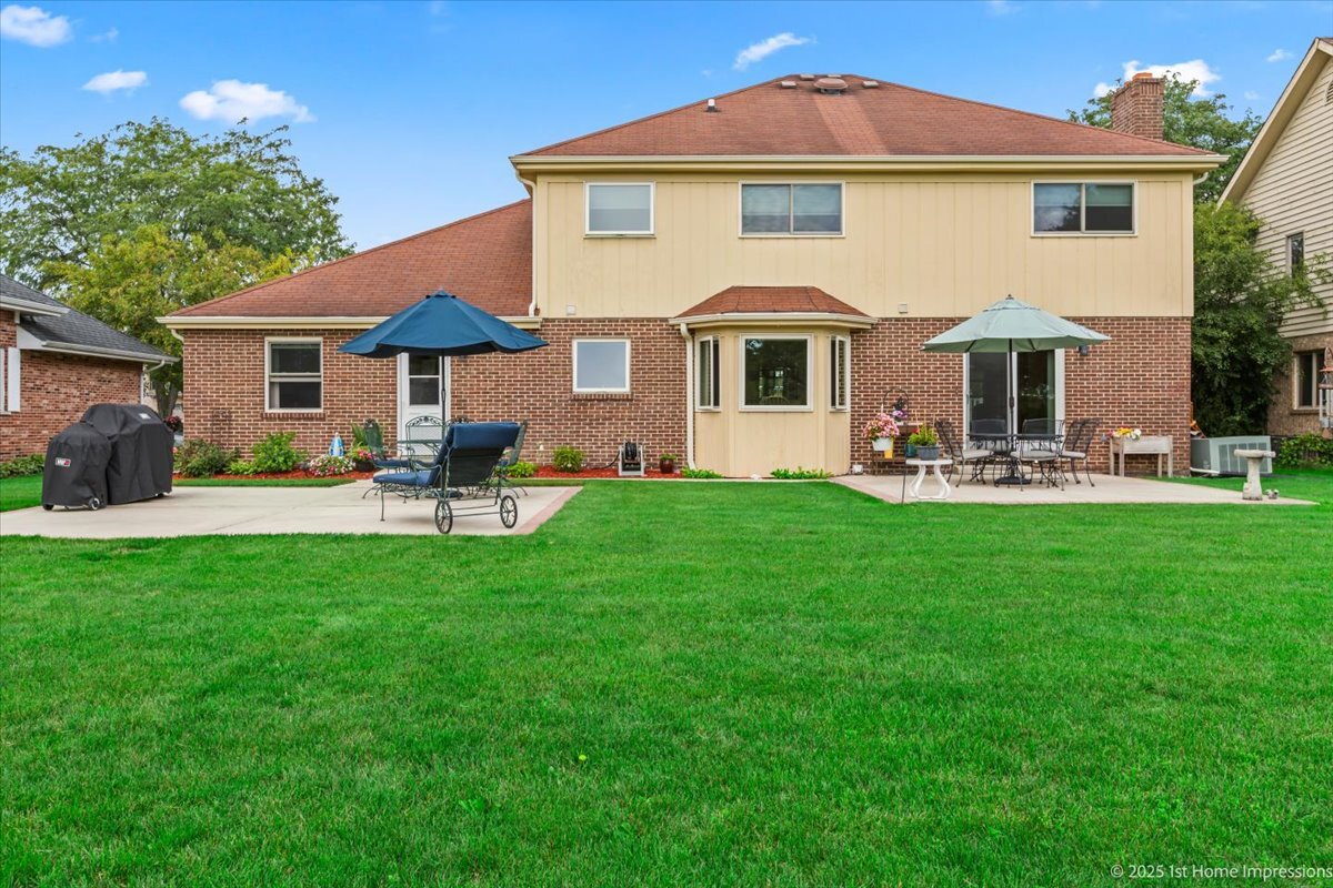 15007 Moorings Lane, Oak Forest, IL 60452