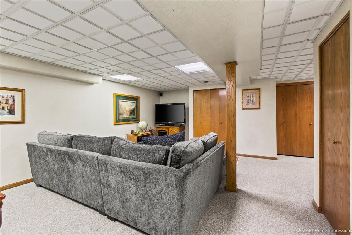 15007 Moorings Lane, Oak Forest, IL 60452