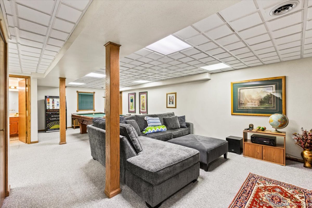 15007 Moorings Lane, Oak Forest, IL 60452