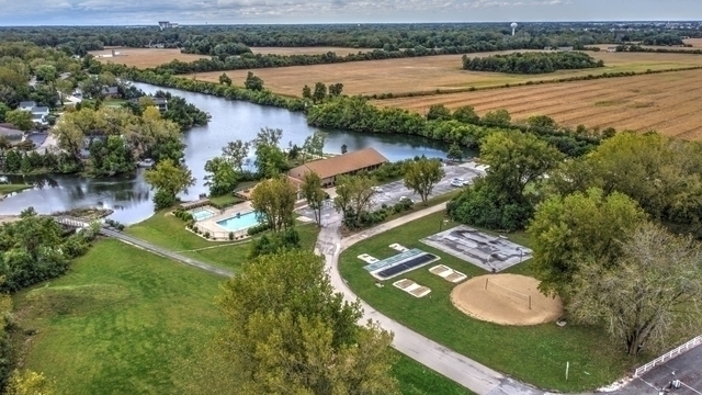 82 Dinosaur Road, Wilmington, IL 60481