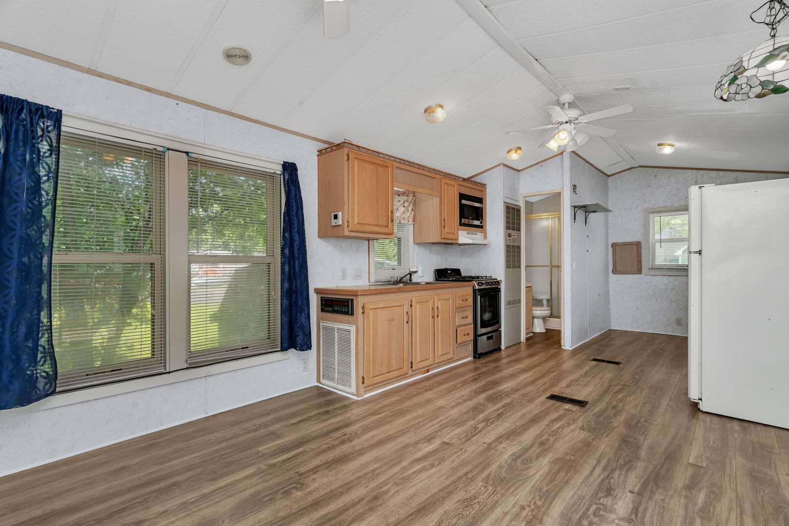 82 Dinosaur Road, Wilmington, IL 60481