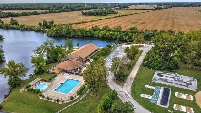 82 Dinosaur Road, Wilmington, IL 60481