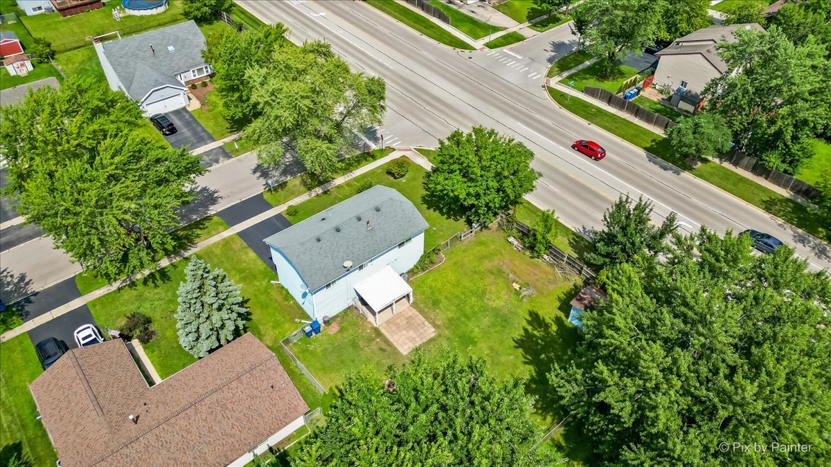 1805 Deforest Lane, Hanover Park, IL 60133