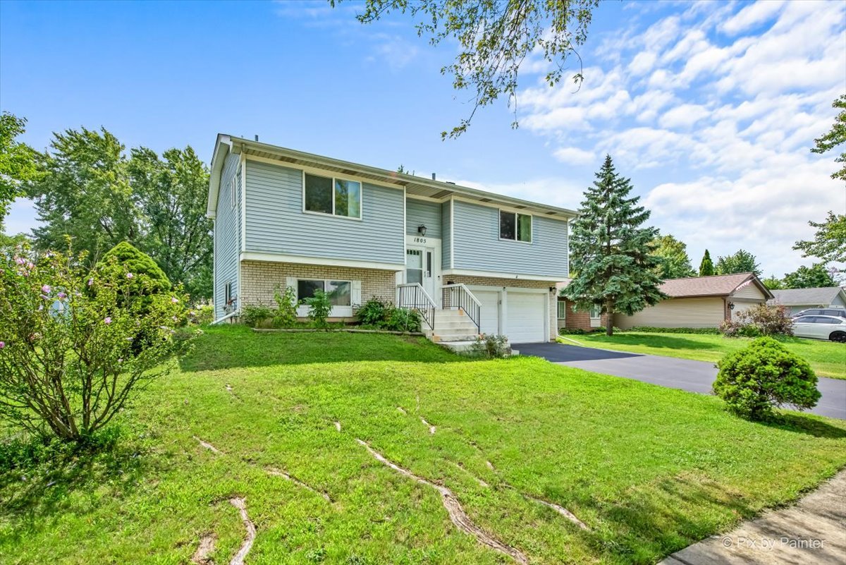 1805 Deforest Lane, Hanover Park, IL 60133