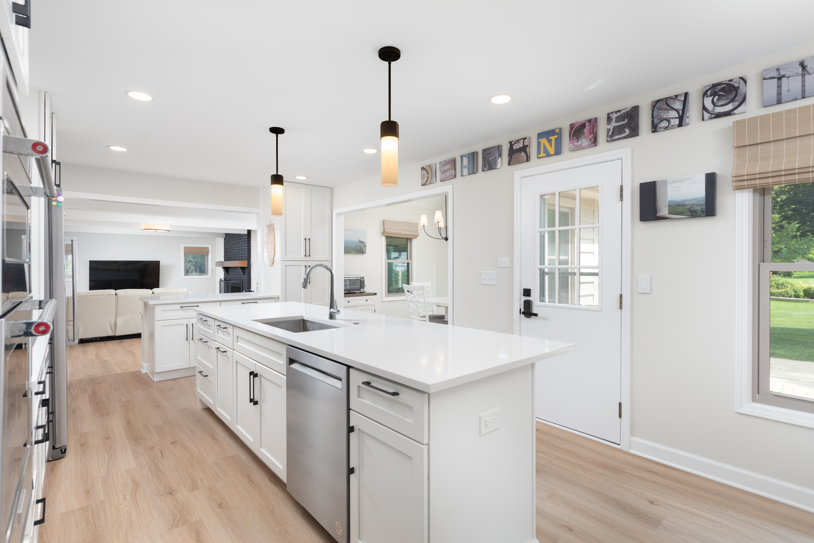 1012 Williamsburg Drive, Naperville, IL 60540