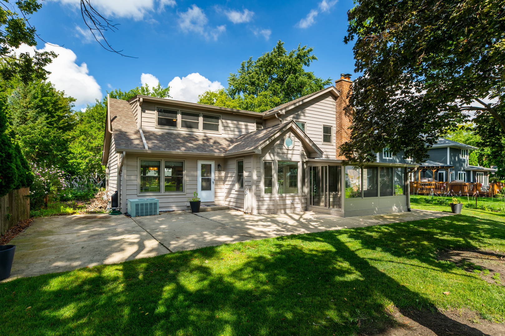 1012 Williamsburg Drive, Naperville, IL 60540