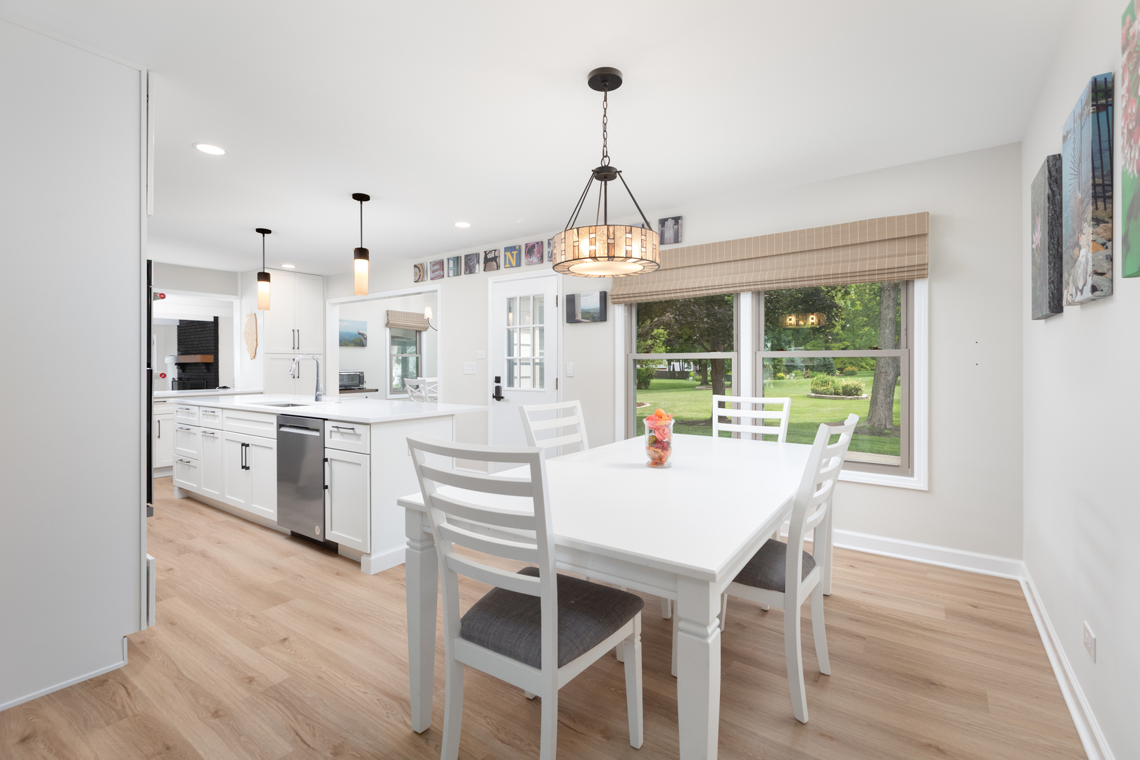 1012 Williamsburg Drive, Naperville, IL 60540