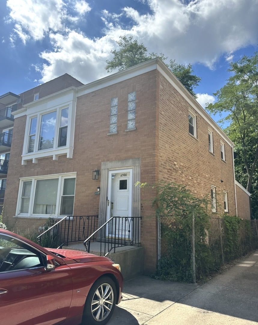 6500 N Northwest Highway, Chicago, IL 60631