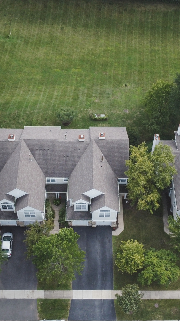 205 Concord Lane, Carol Stream, IL 60188