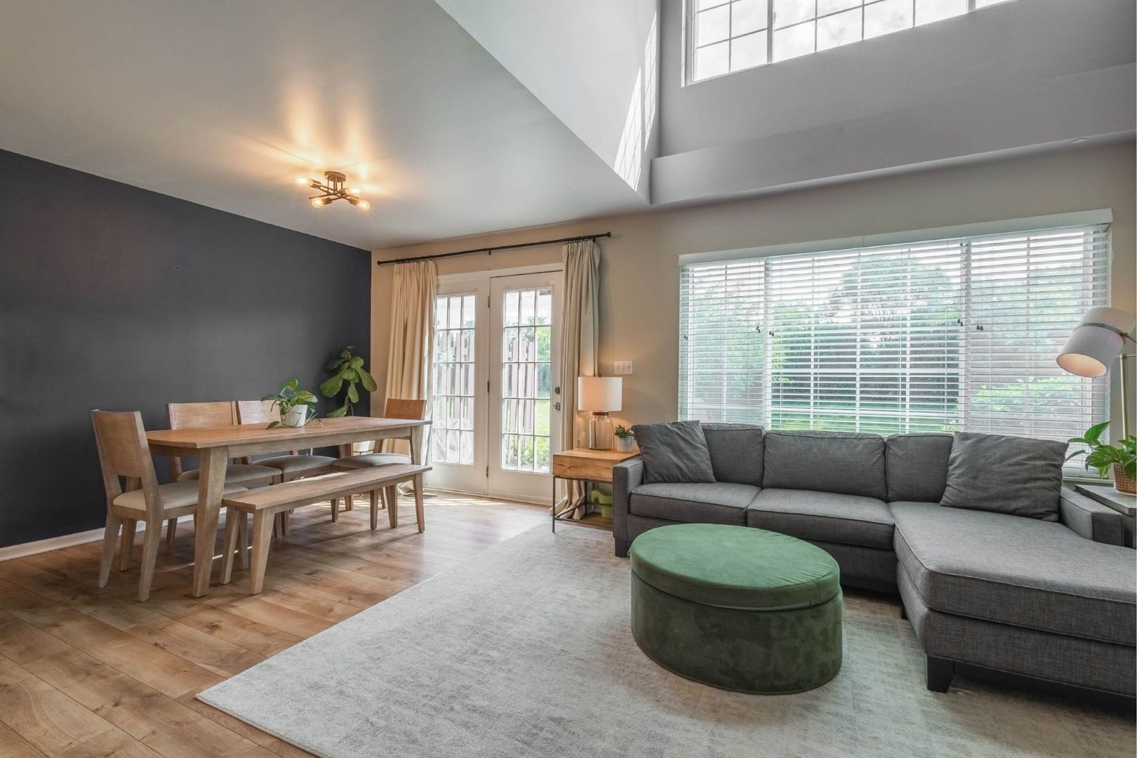 205 Concord Lane, Carol Stream, IL 60188