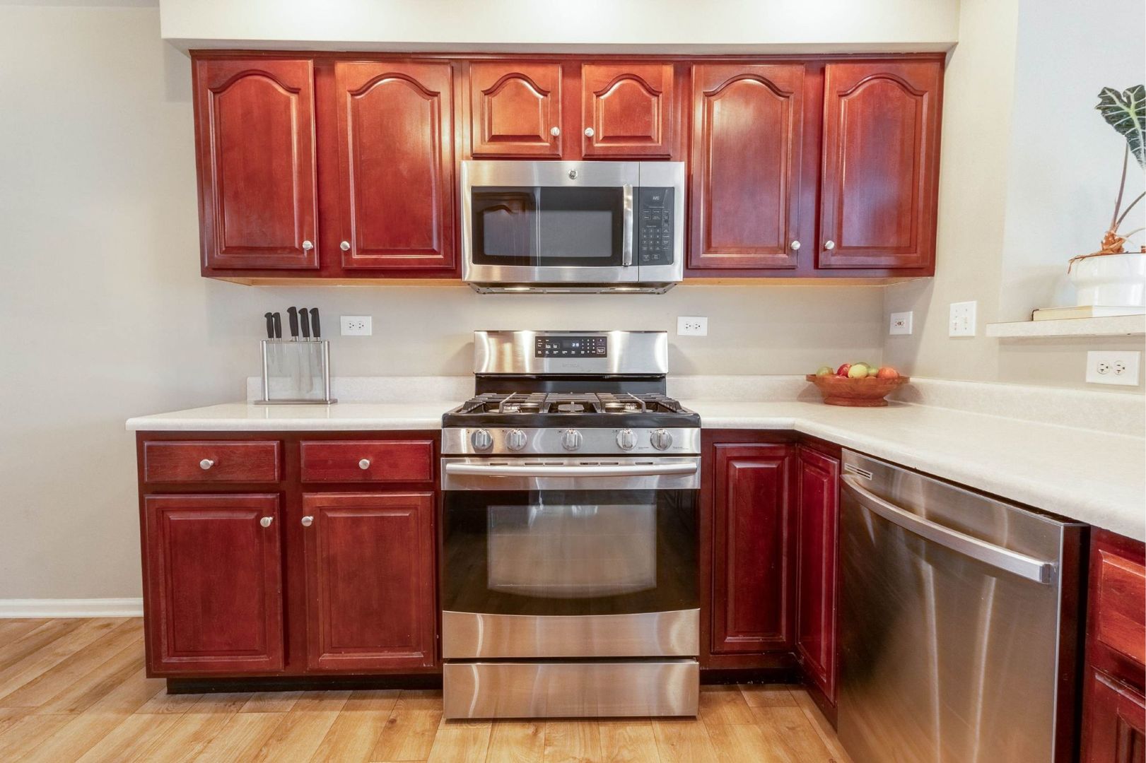 205 Concord Lane, Carol Stream, IL 60188