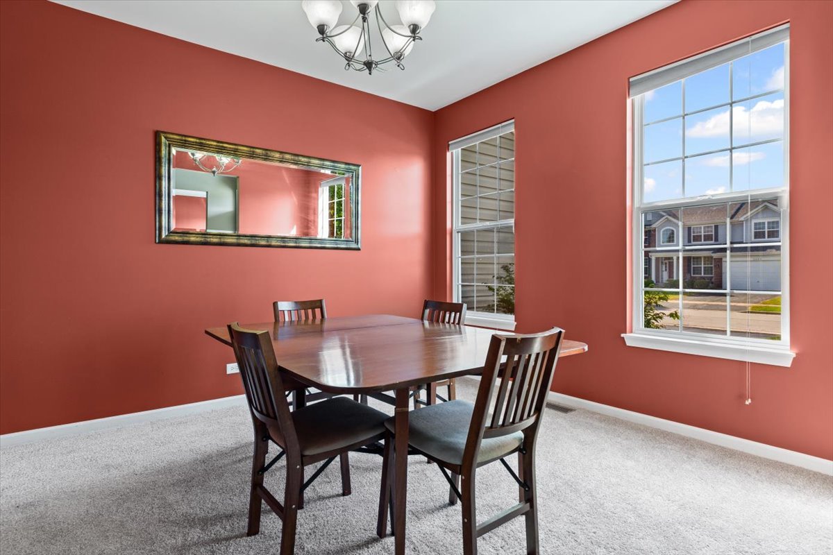 2441 Alan Dale Lane, Yorkville, IL 60560