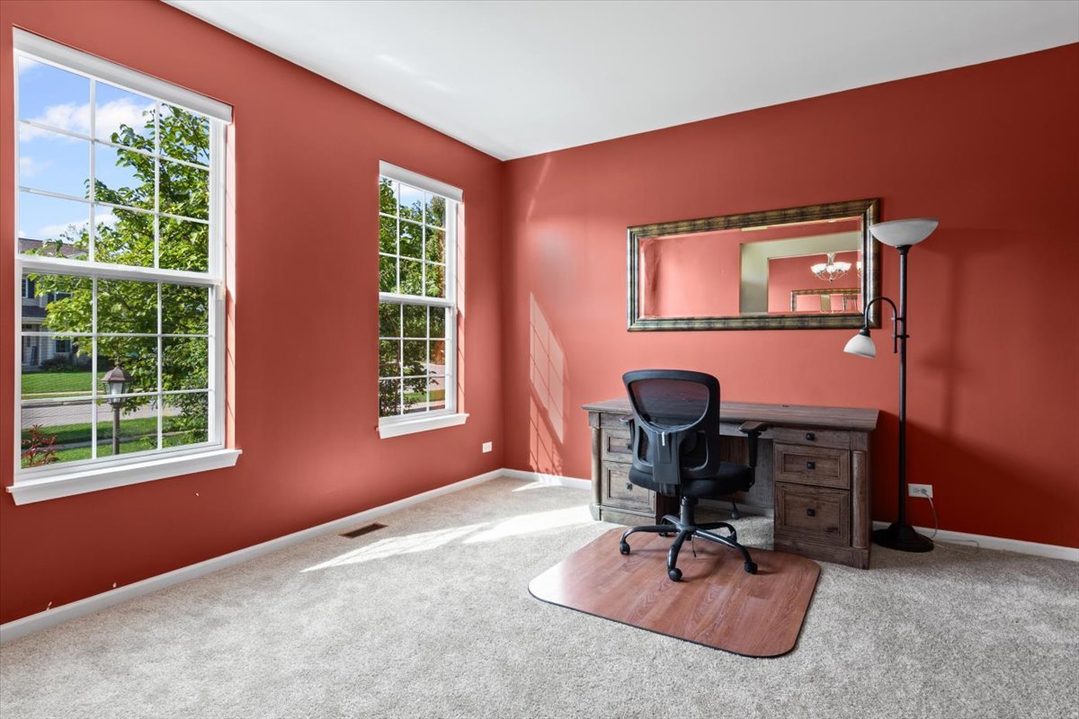 2441 Alan Dale Lane, Yorkville, IL 60560