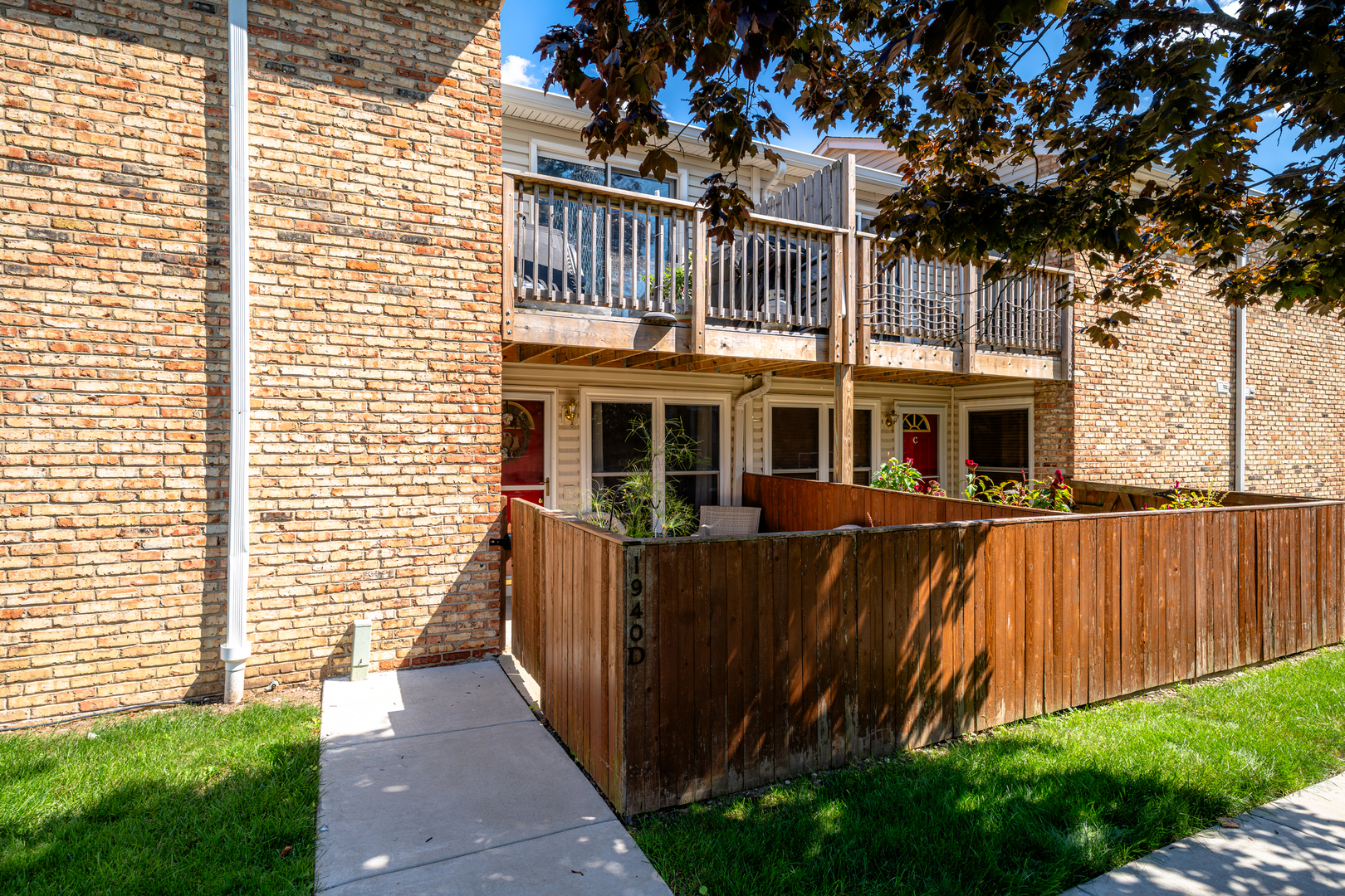 1940 Kenilworth Circle #D, Hoffman Estates, IL 60169