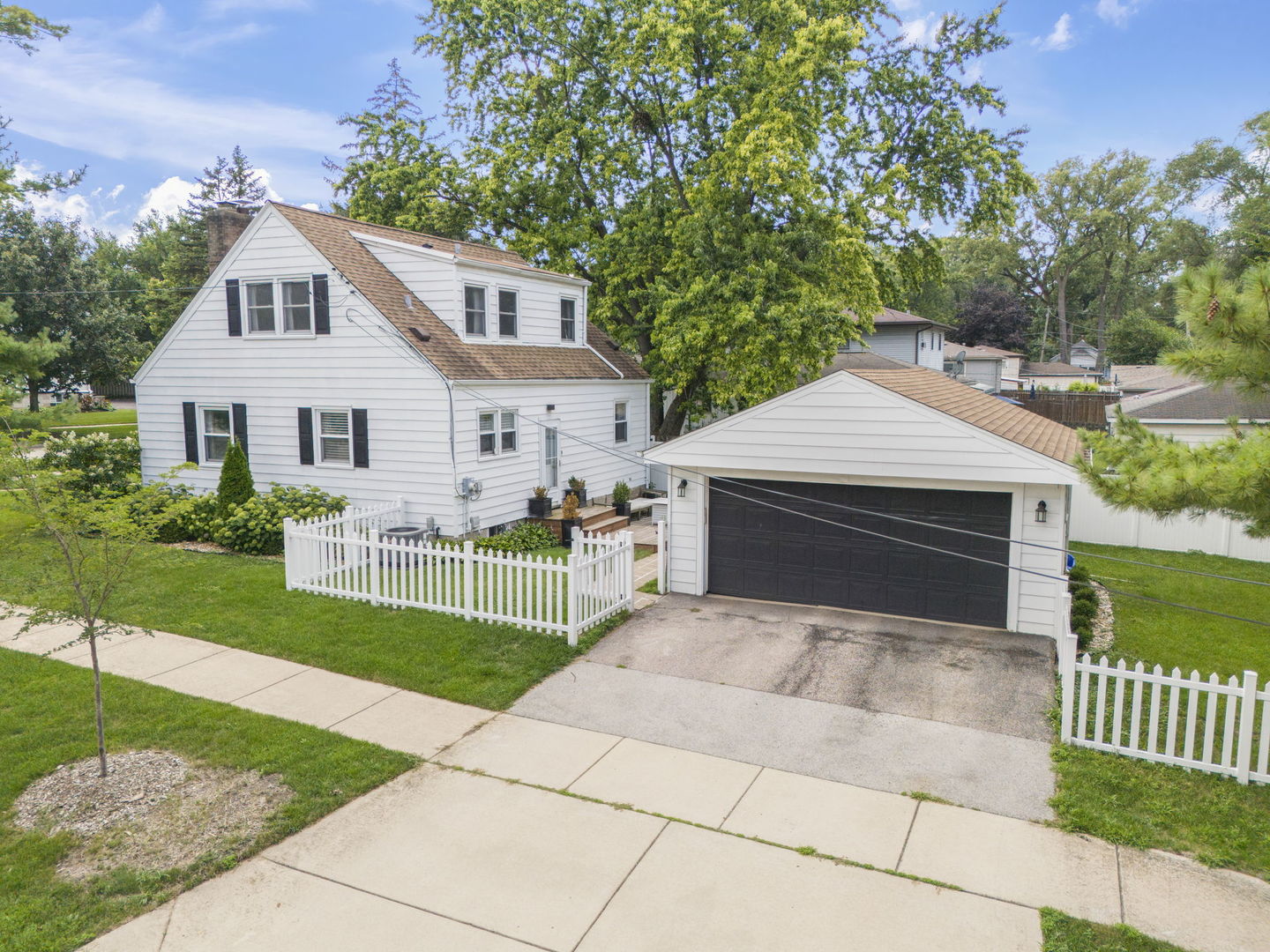 426 Elm Street, Glen Ellyn, IL 60137