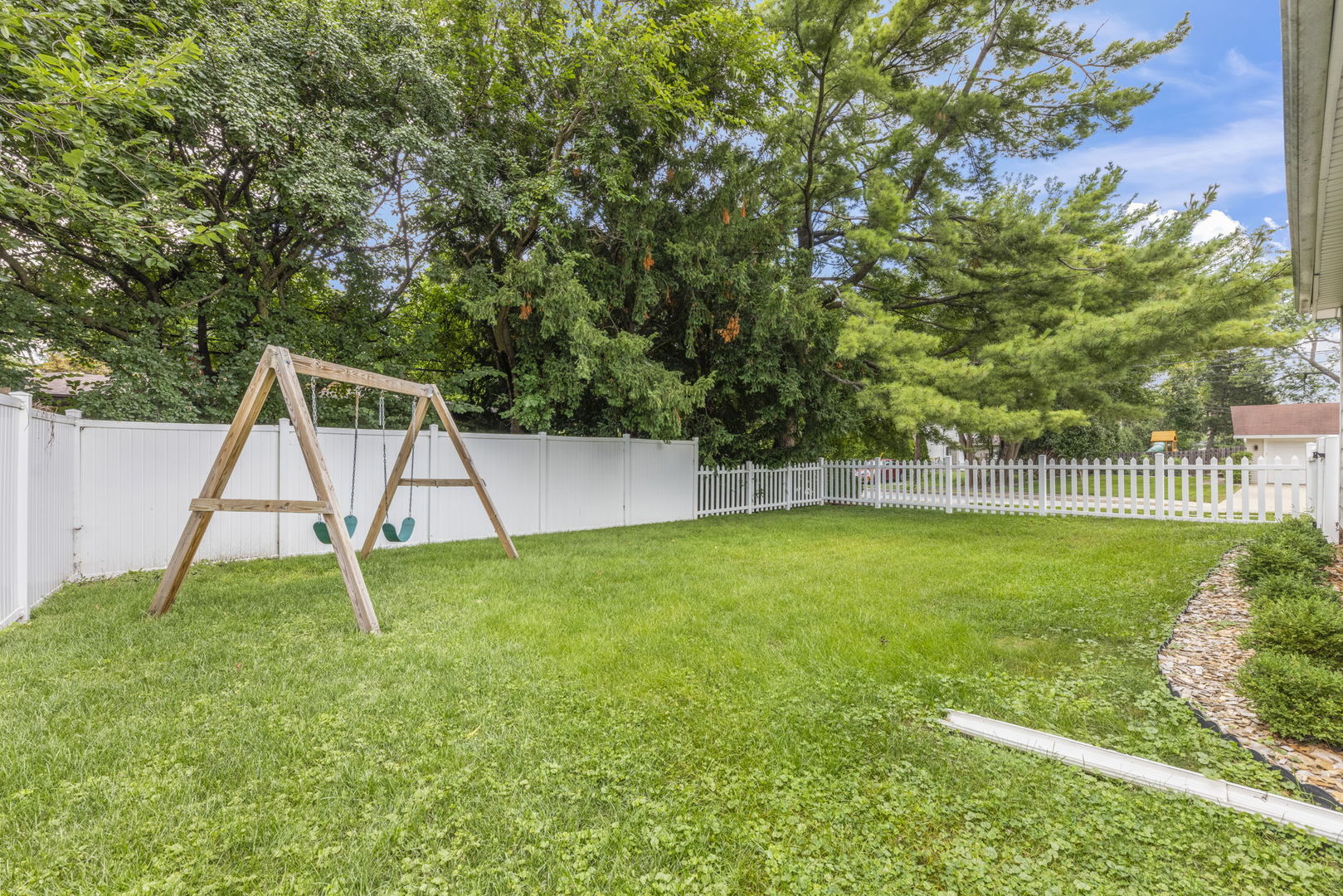 426 Elm Street, Glen Ellyn, IL 60137