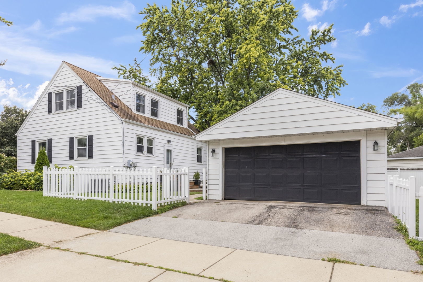426 Elm Street, Glen Ellyn, IL 60137