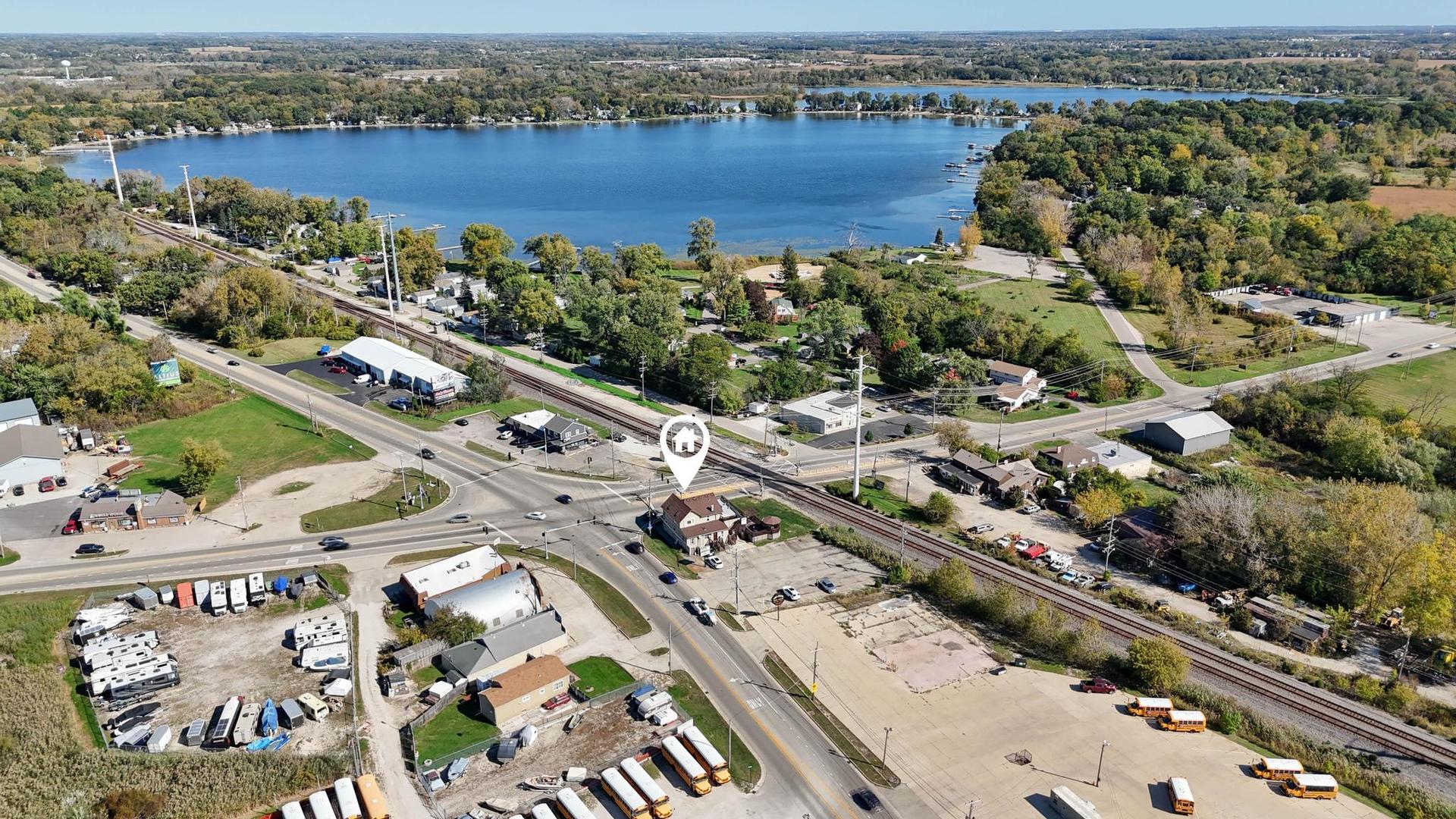 211 W Grass Lake Road, Lake Villa, IL 60046