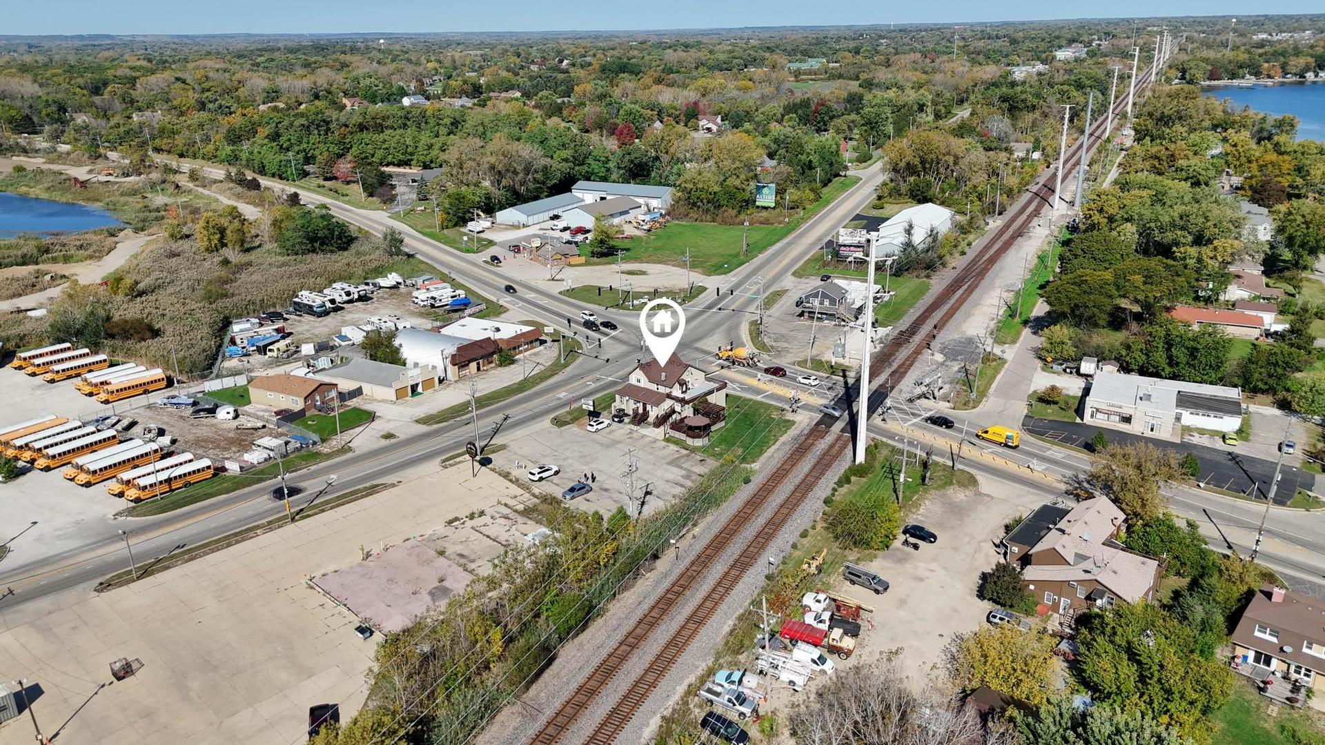 211 W Grass Lake Road, Lake Villa, IL 60046