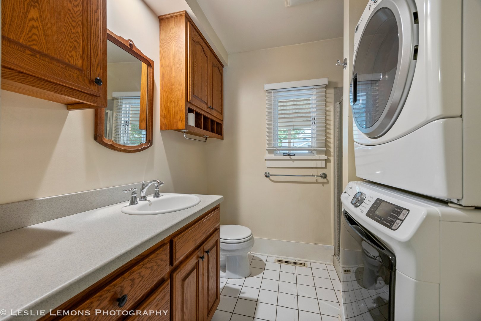 241 W Van Buren Avenue, Naperville, IL 60540
