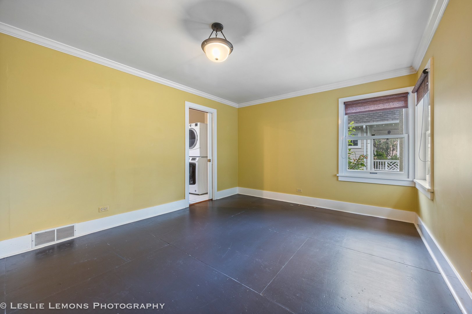 241 W Van Buren Avenue, Naperville, IL 60540