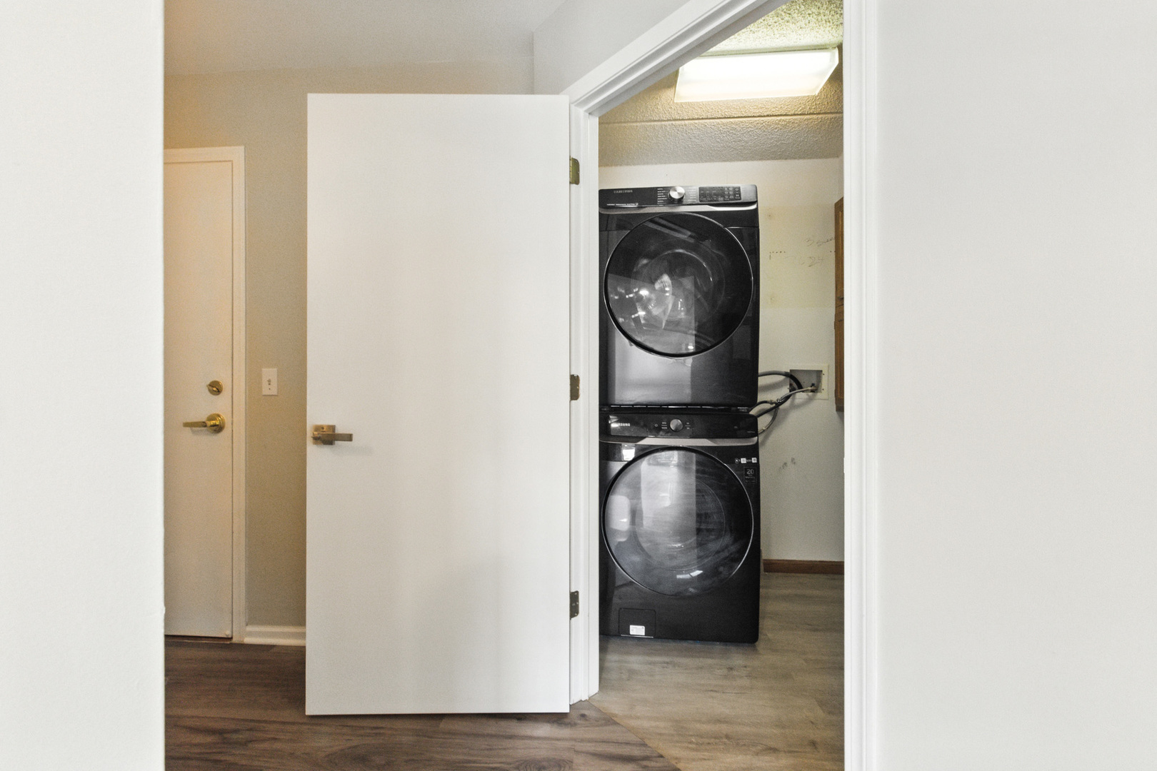 6430 W Berteau Avenue #302, Chicago, IL 60634