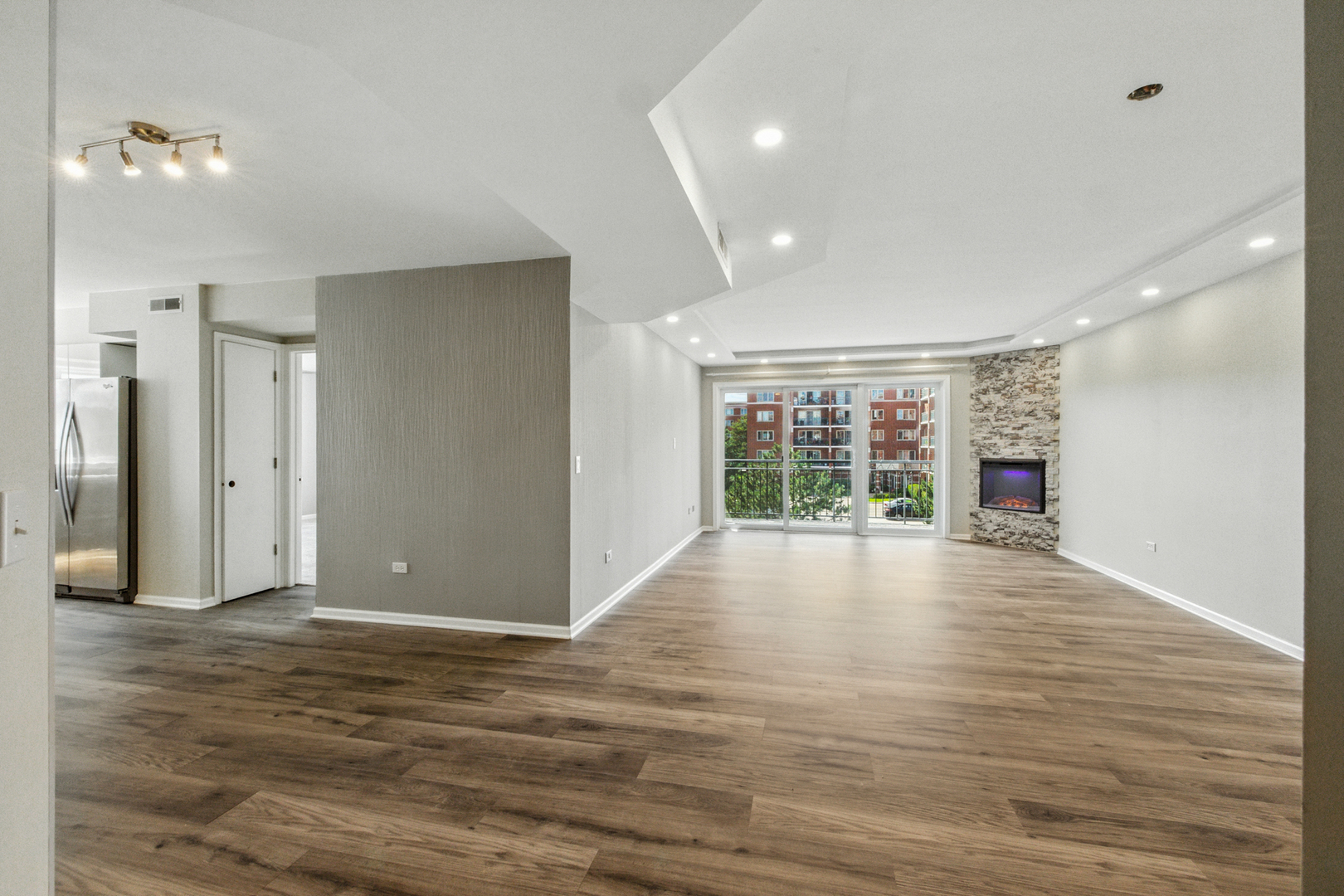 6430 W Berteau Avenue #302, Chicago, IL 60634