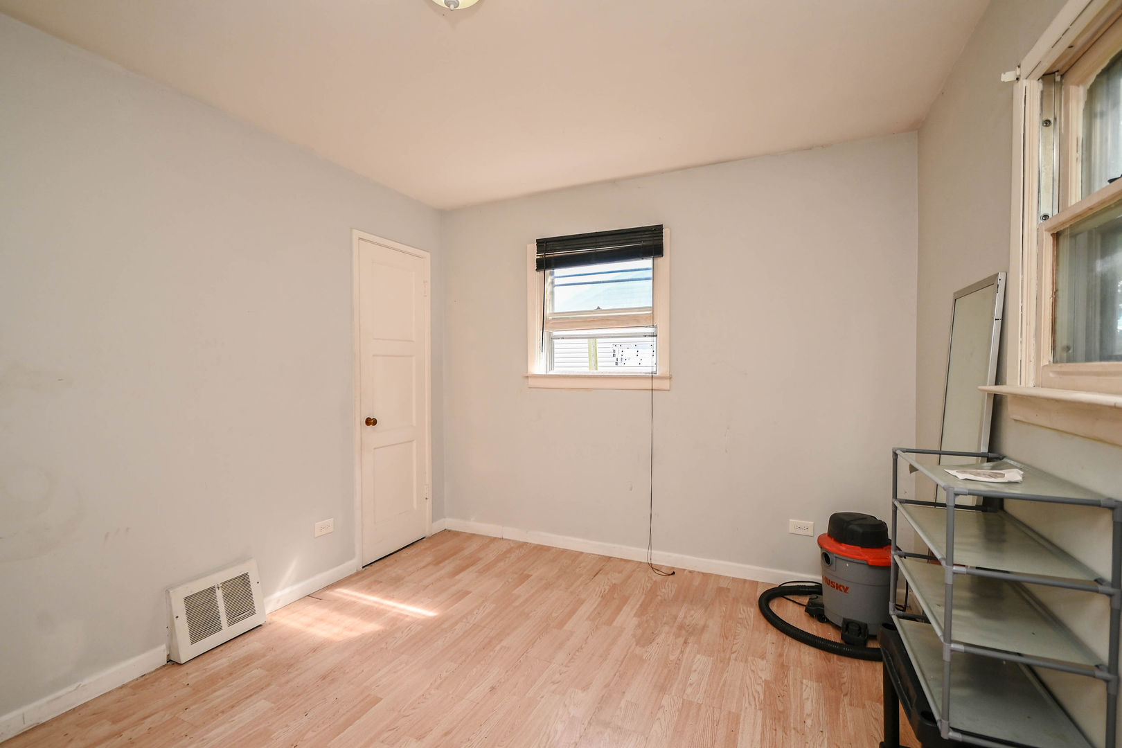 1636 Rice Street, Waukegan, IL 60087