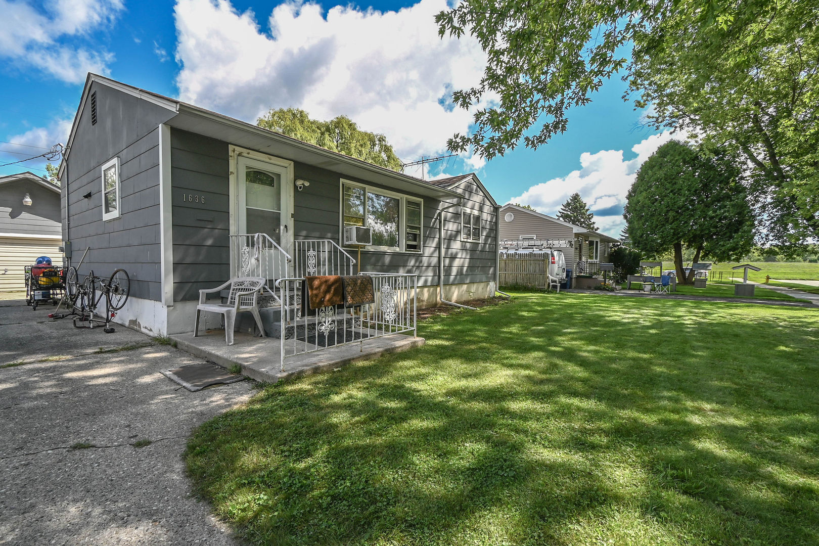 1636 Rice Street, Waukegan, IL 60087