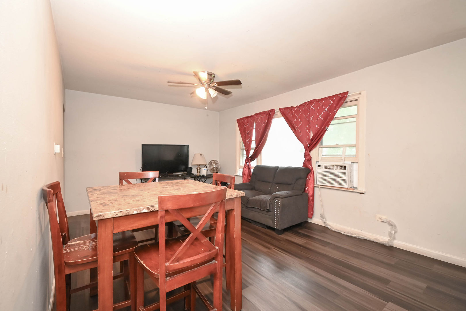 1636 Rice Street, Waukegan, IL 60087