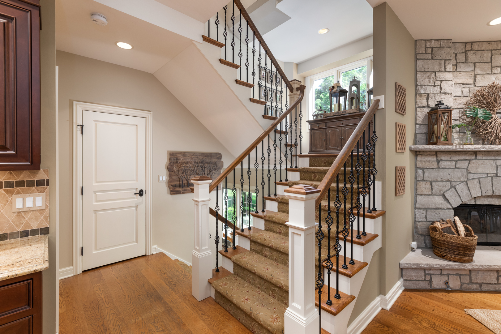 1091 Johnson Drive, Naperville, IL 60540